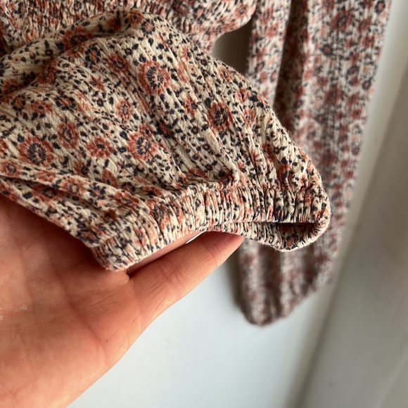 American Eagle shirred waist, crop top. Bohemian style adorable top - Picture 5 of 5